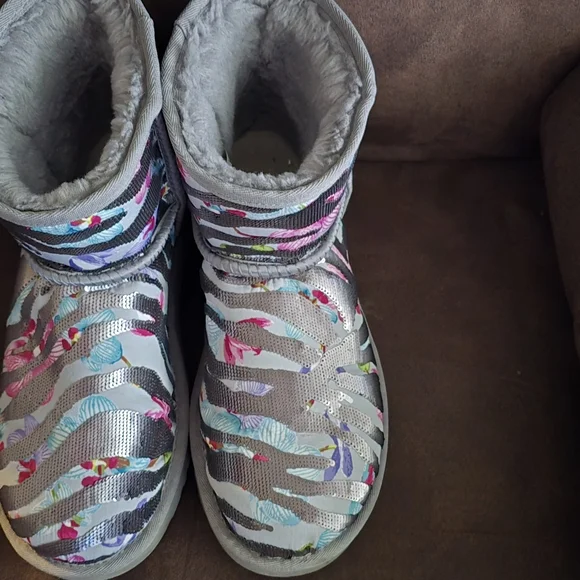 UGG Gray and Multicolor Ankle Boots - Picture 3 of 4